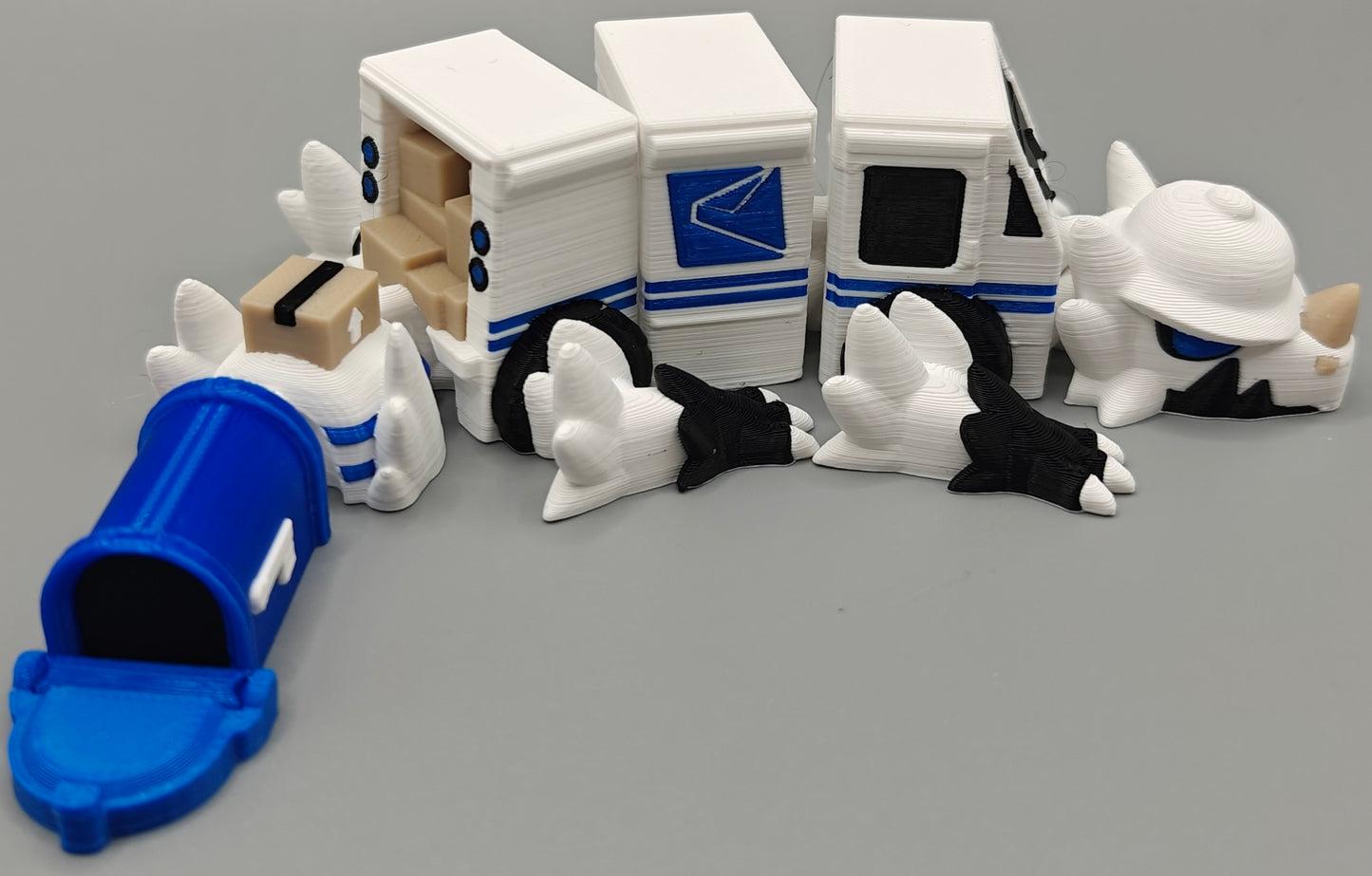 USPS Mail Truck Mini Dragon
